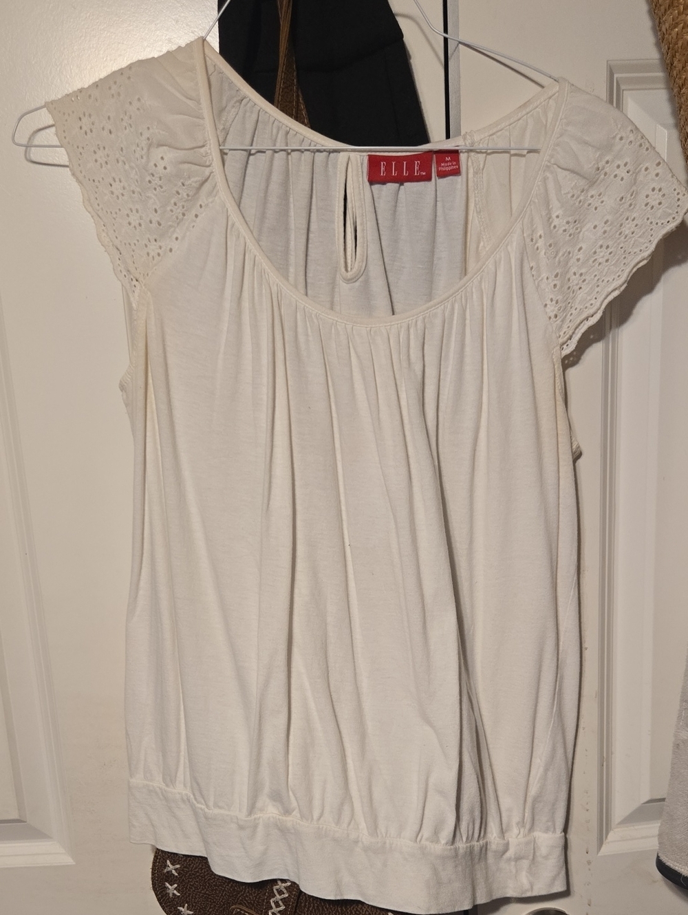 ELLE Cream Eyelet Cap Sleeve Scoop Neck Top